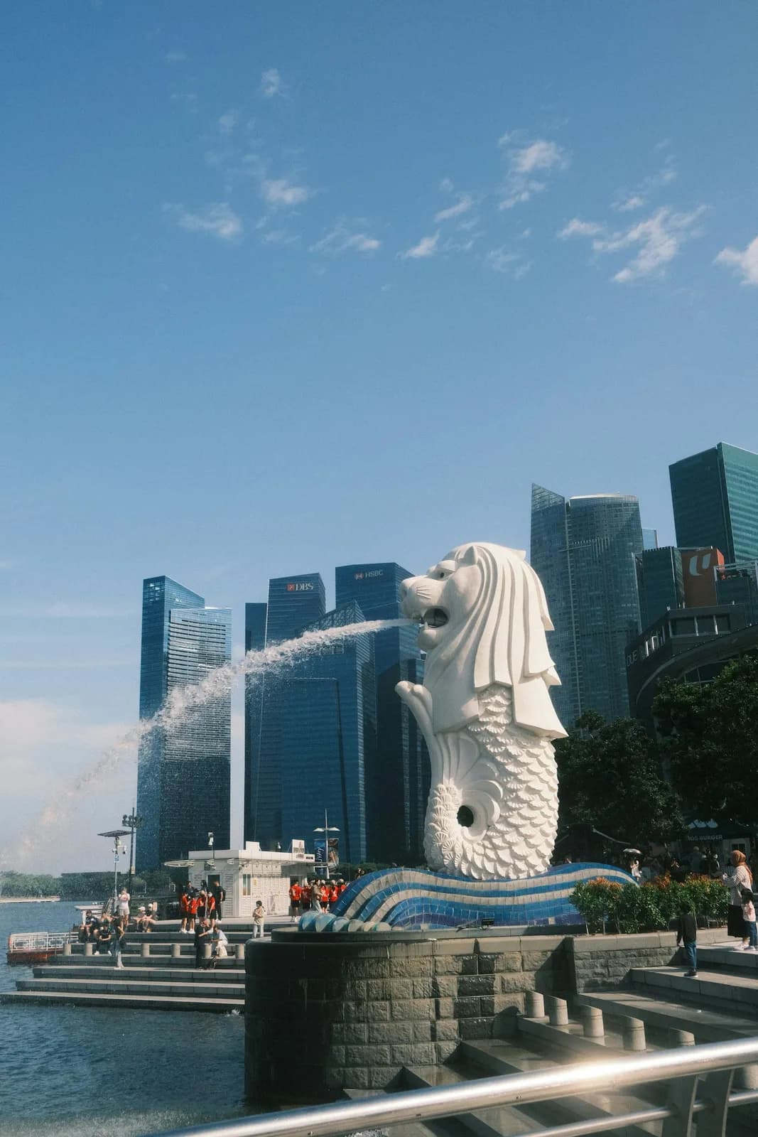 The Merlion and the Marina Bay skyline by day, Singapore