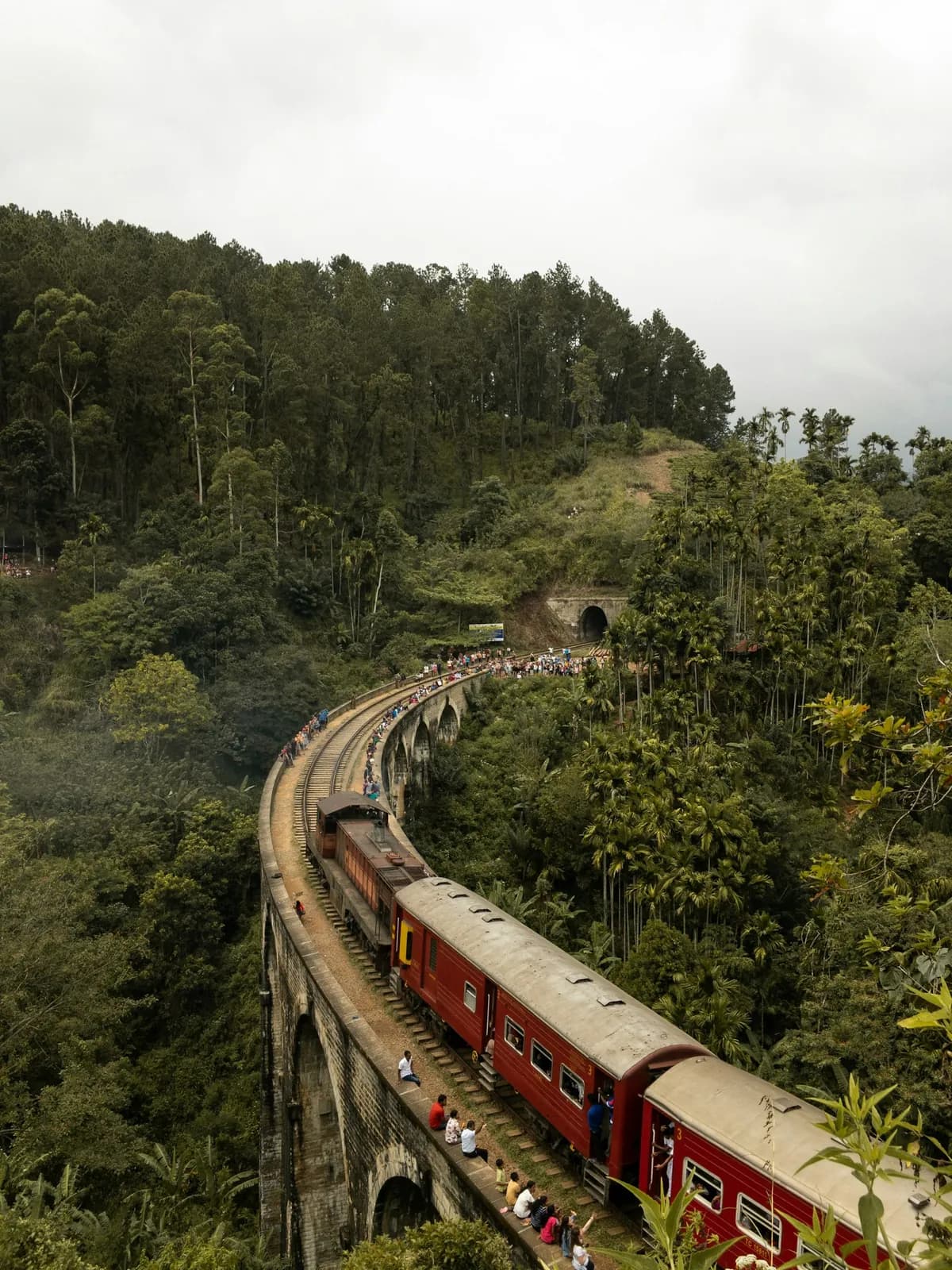 A train crossing the Nine Arch Bridge, Ella